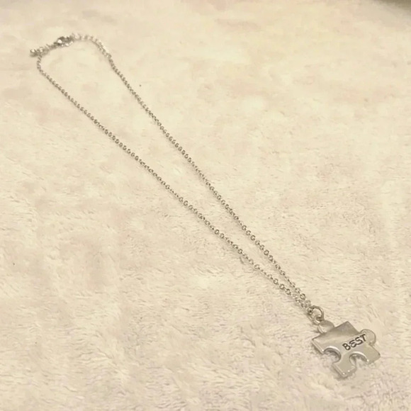 #470 Silver Tone necklace "Best" - Picture 3 of 4